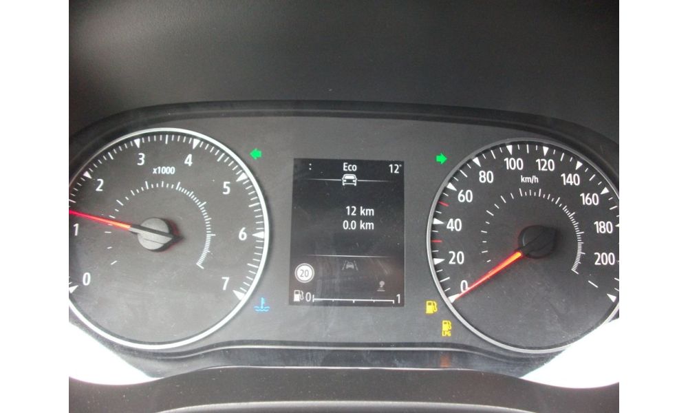 857913