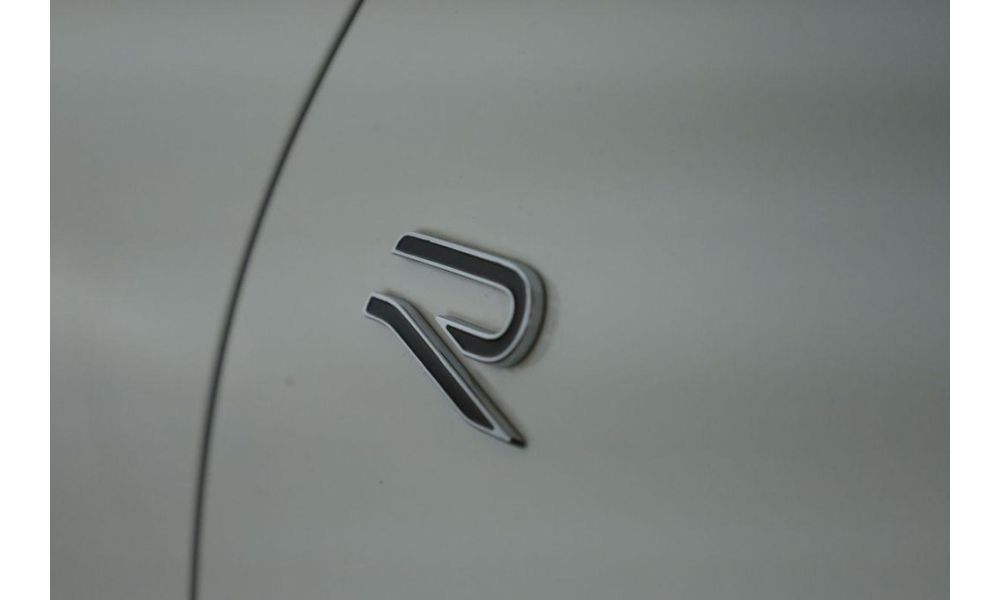 599932