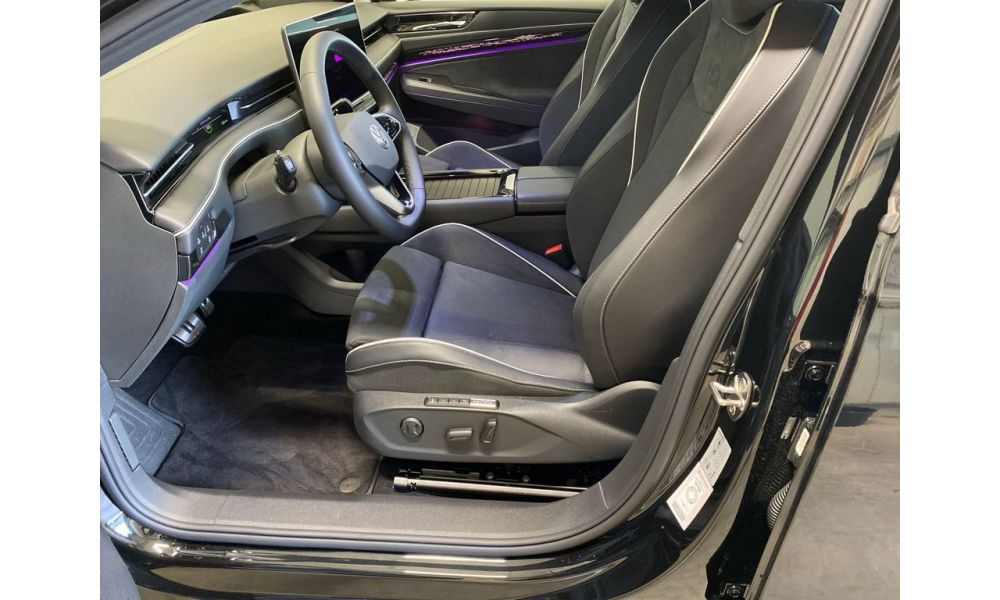 573373