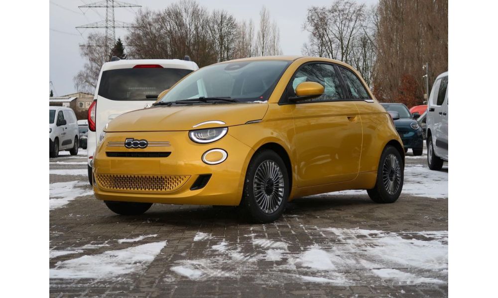895571