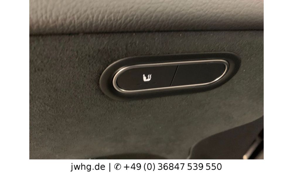 463233