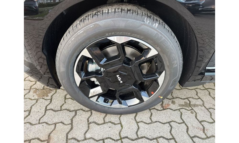473990