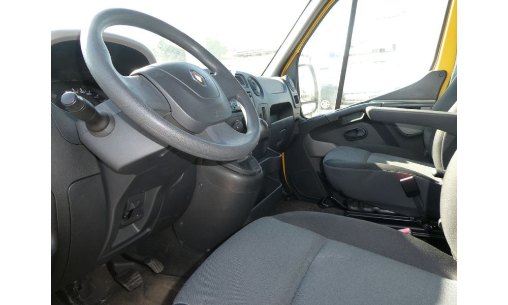 499821