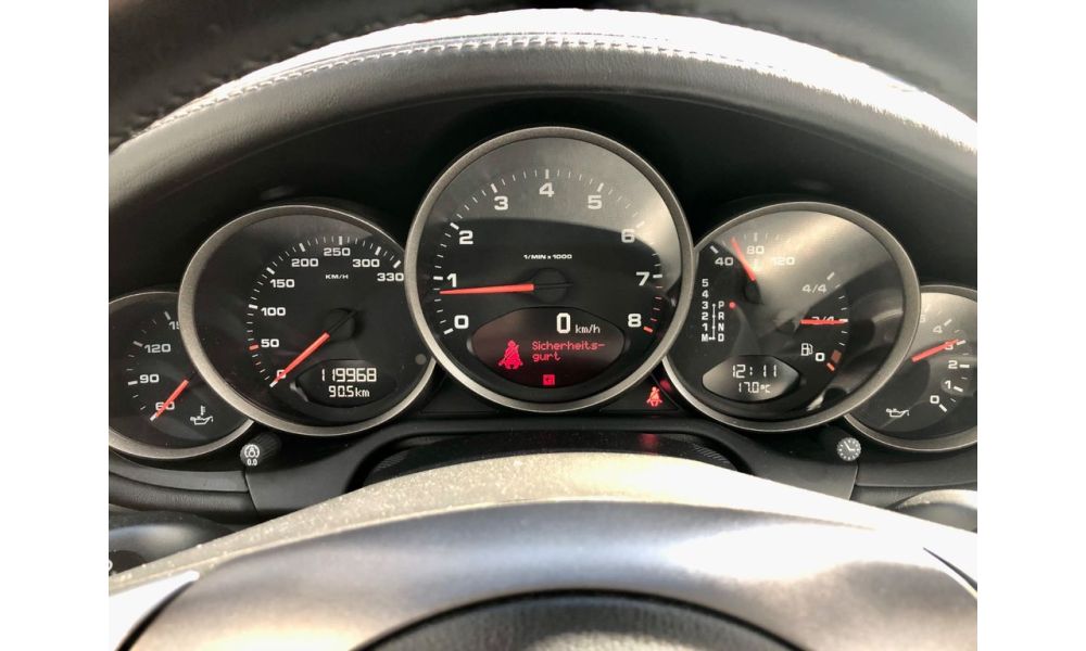 863305