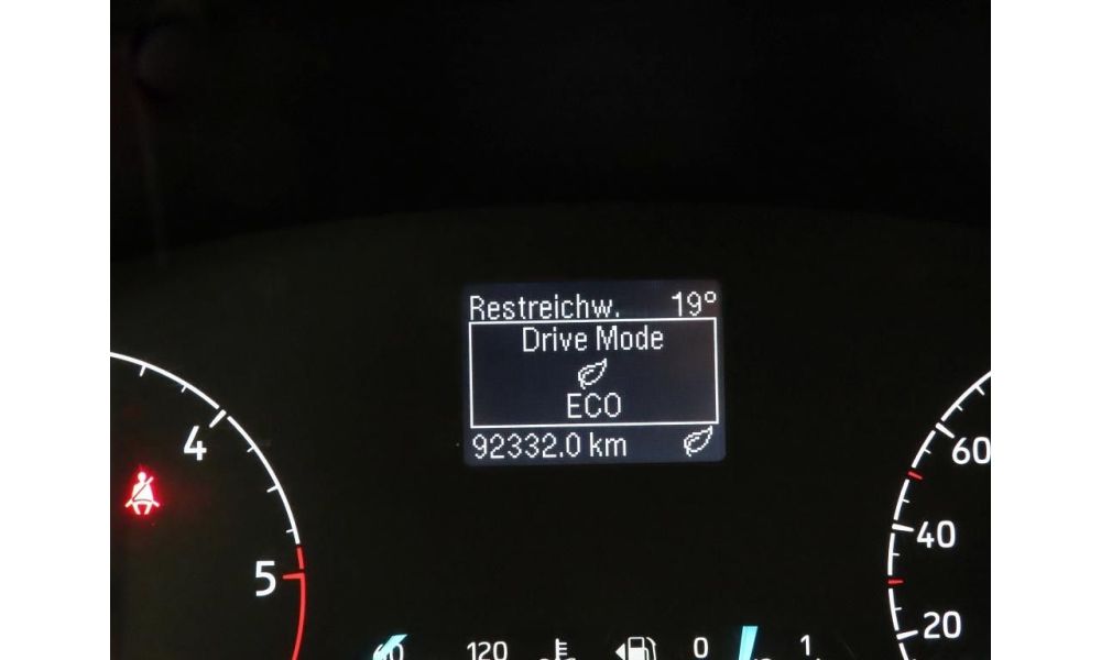 592157