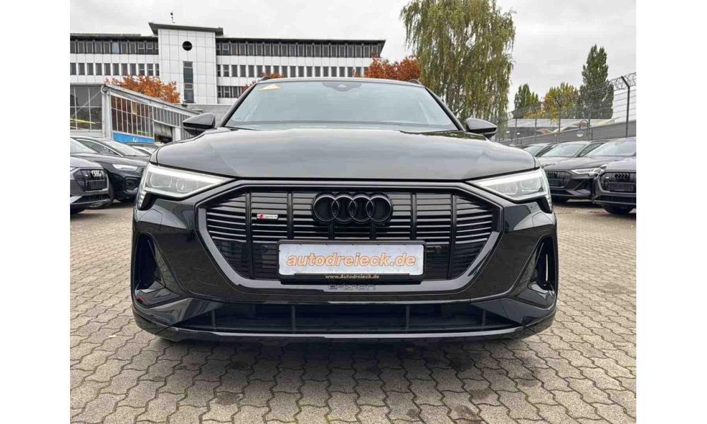 611076