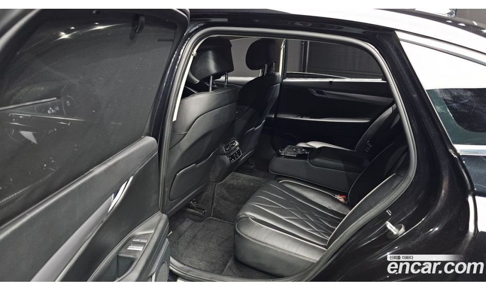 868692