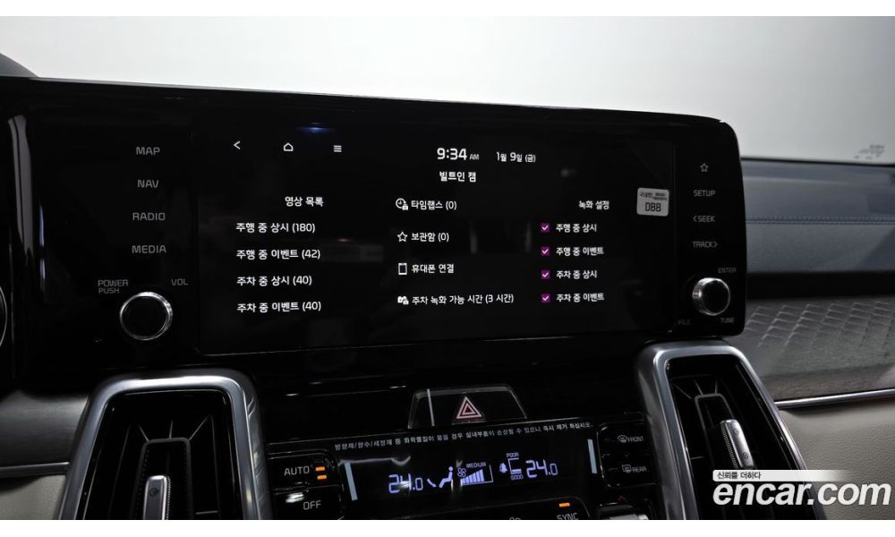 423093