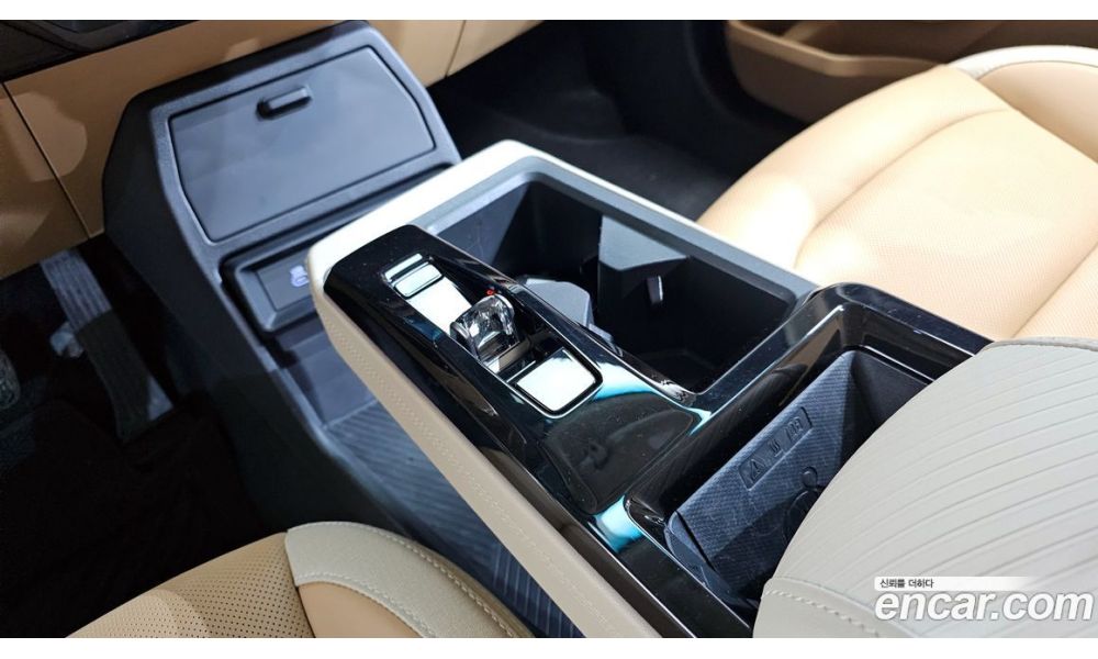 302683