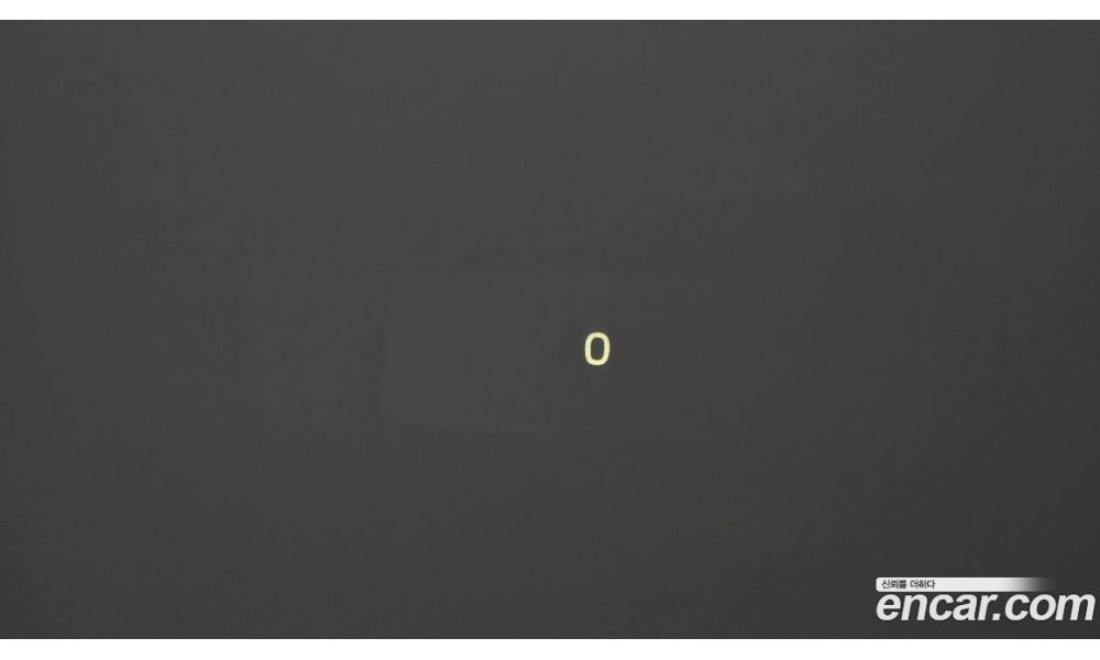 843018