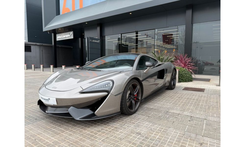 907949