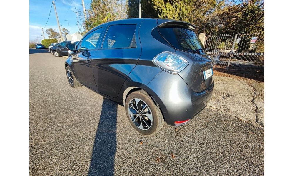 353130
