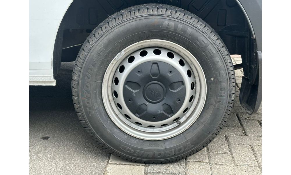 990349