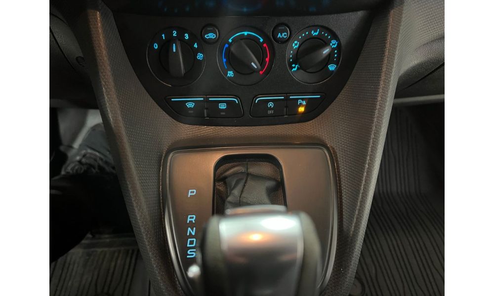 618573