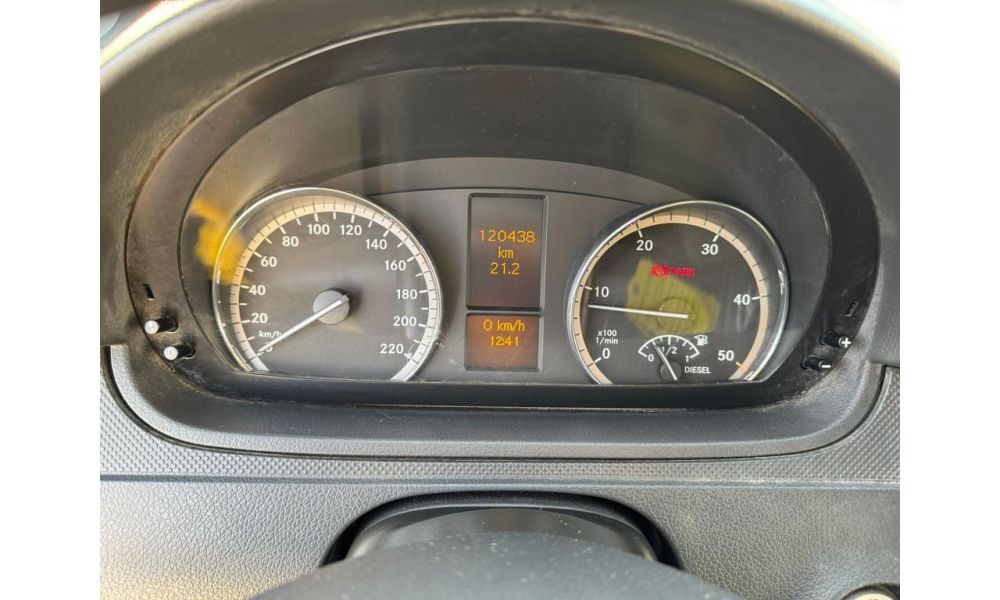 858505