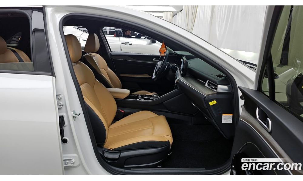 870743