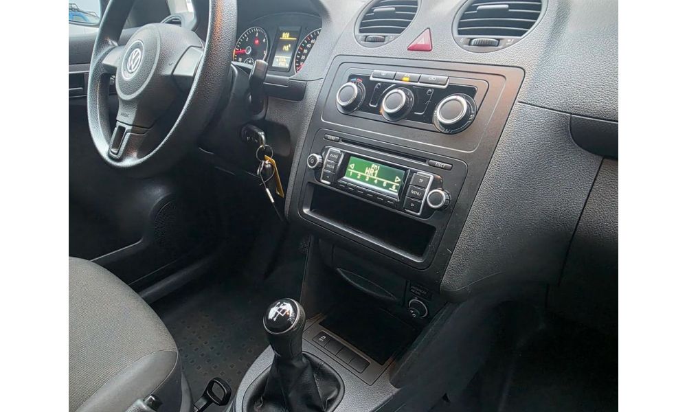 895451