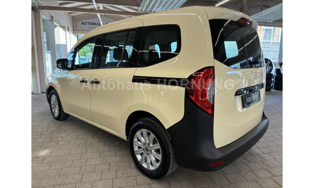 425826
