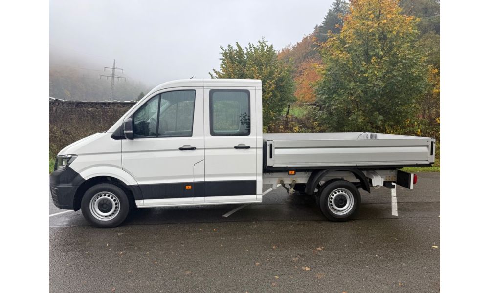 890398