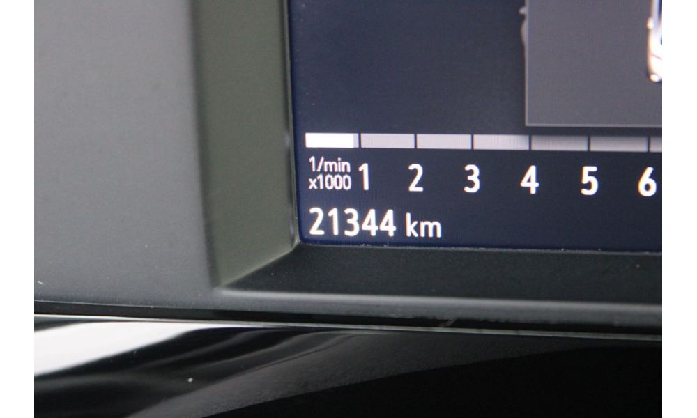216793