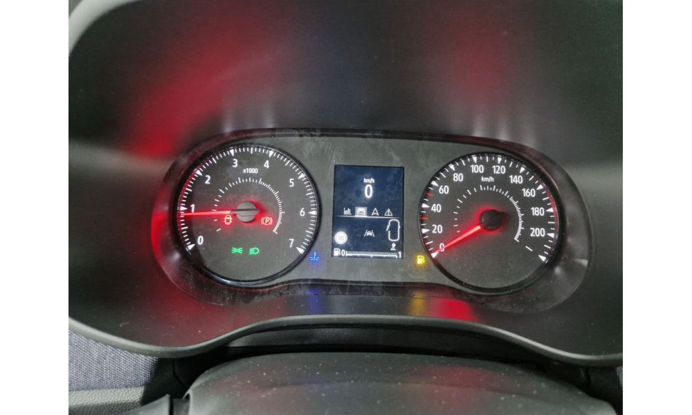 642323