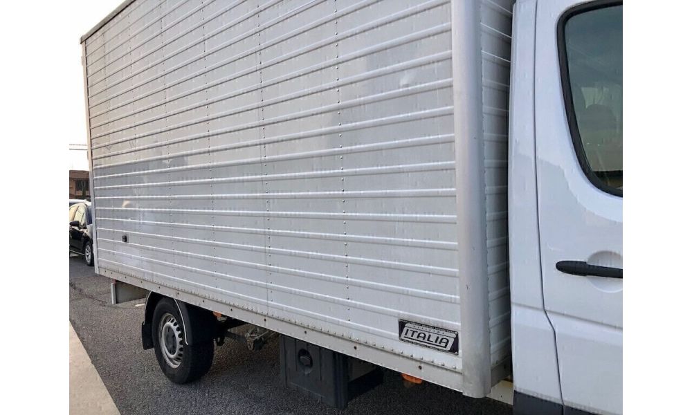 623007