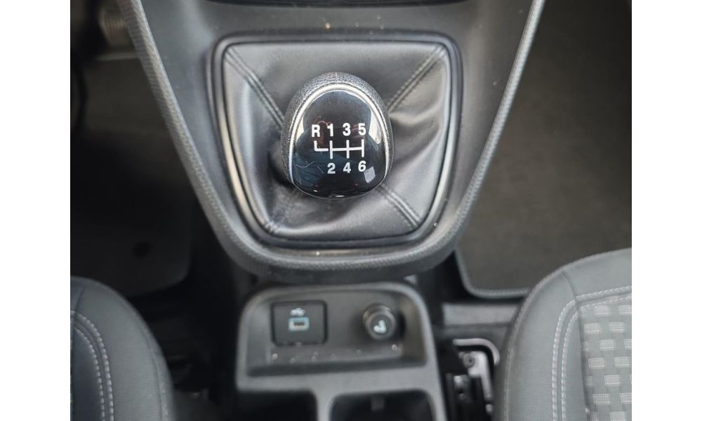 901897