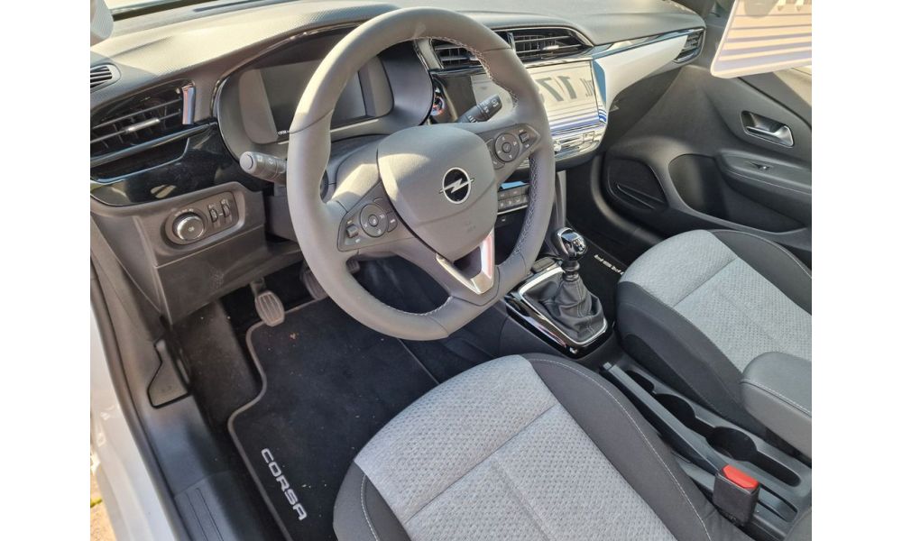 899930