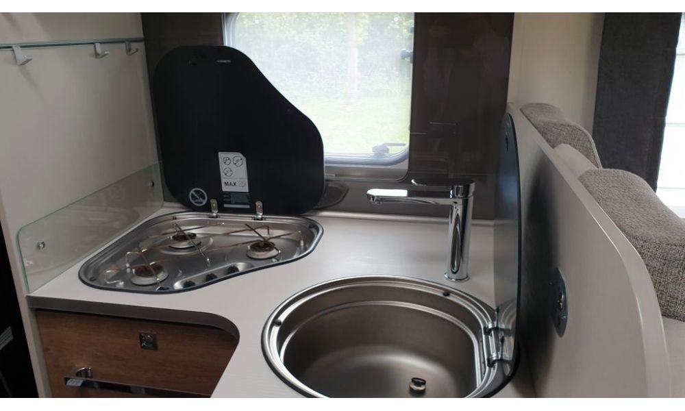 236983
