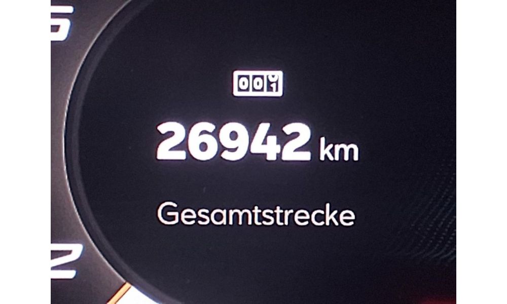 611718