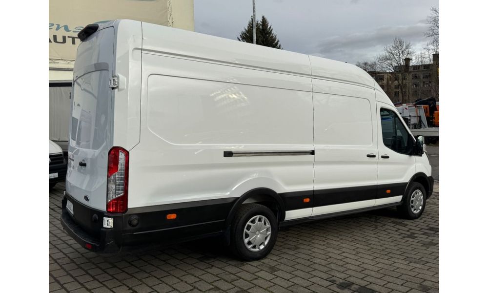 899862