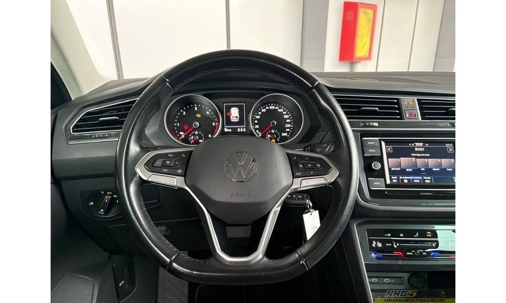 914100