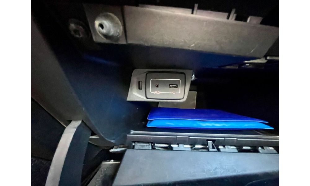 831109