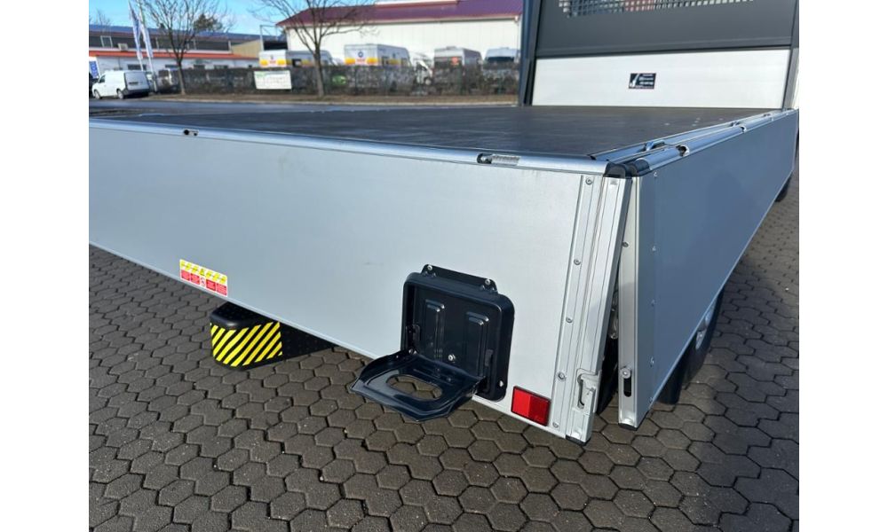 830931