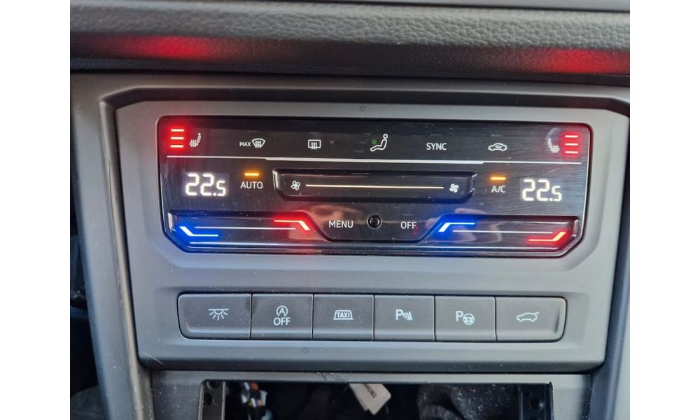 232435
