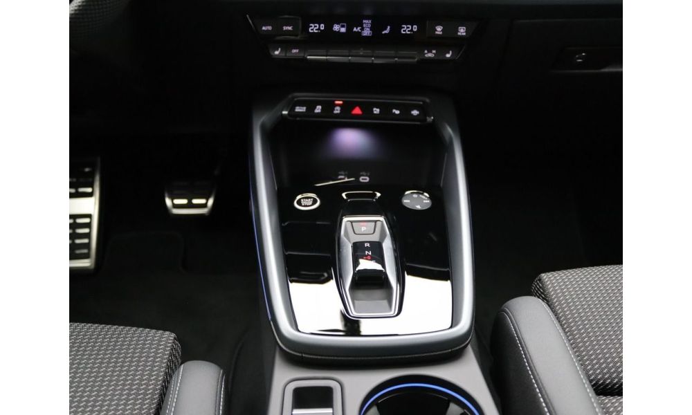 579843