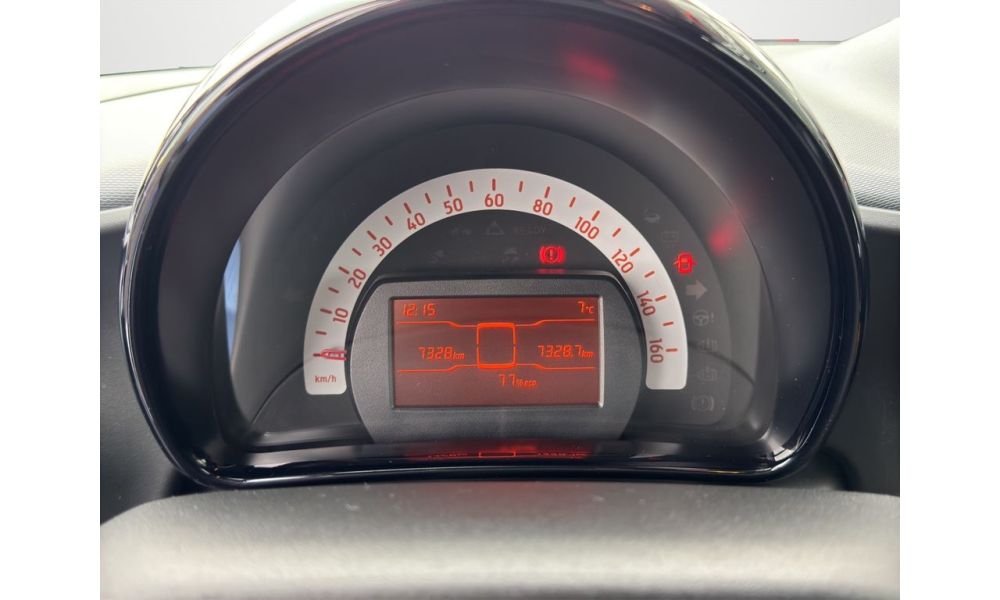 748927