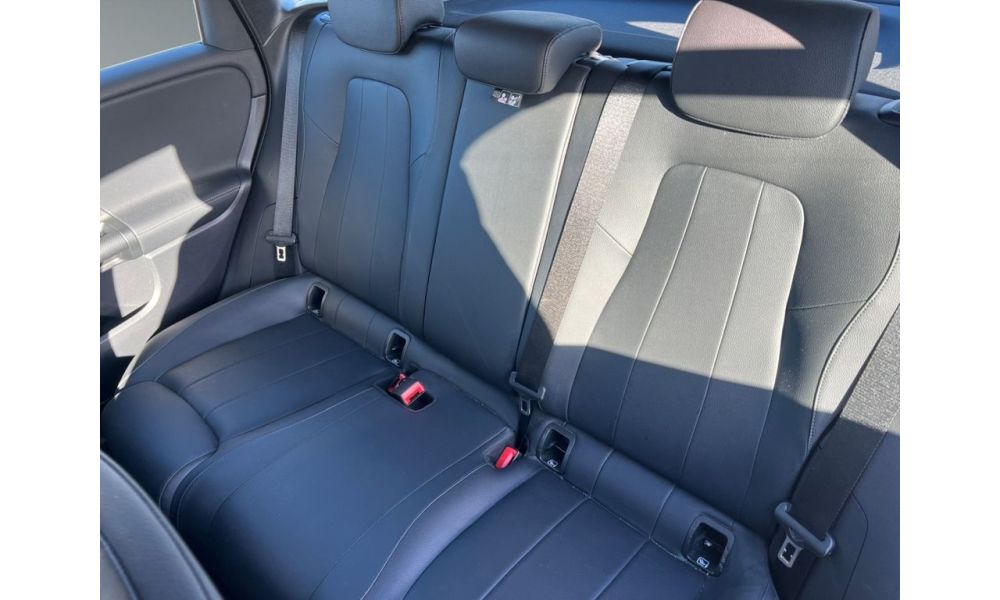 689101