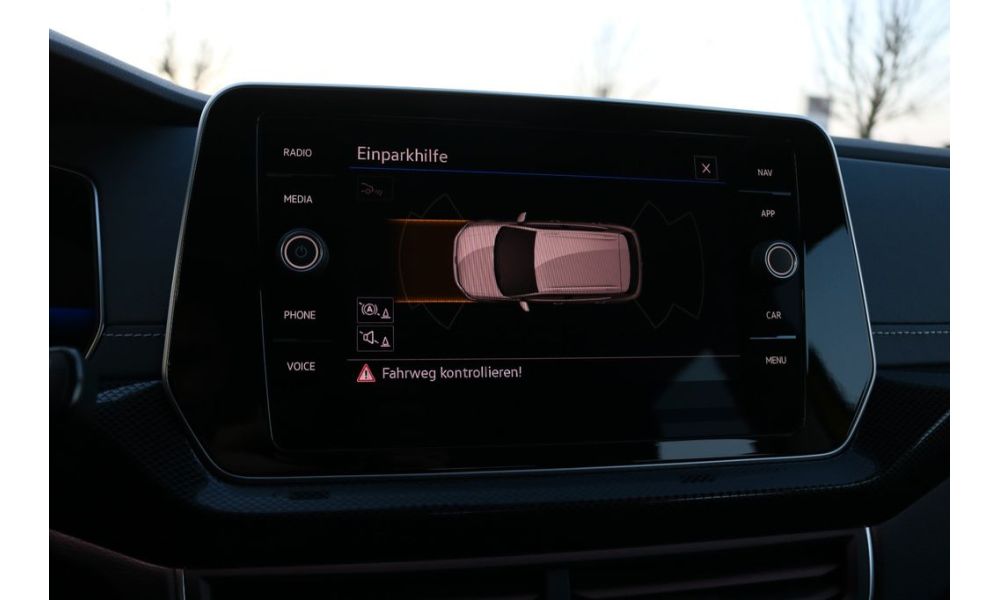 838515