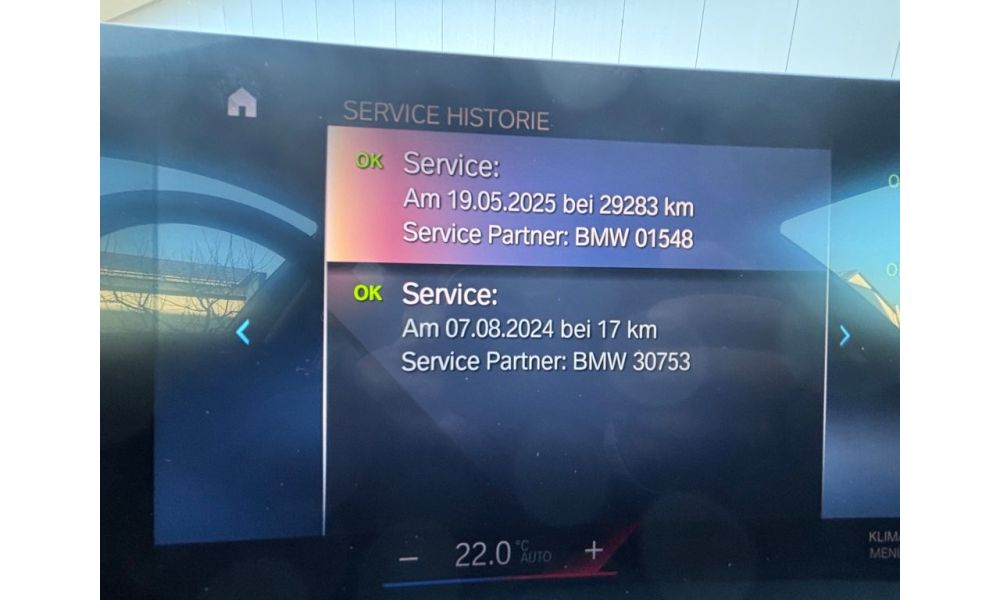 322763