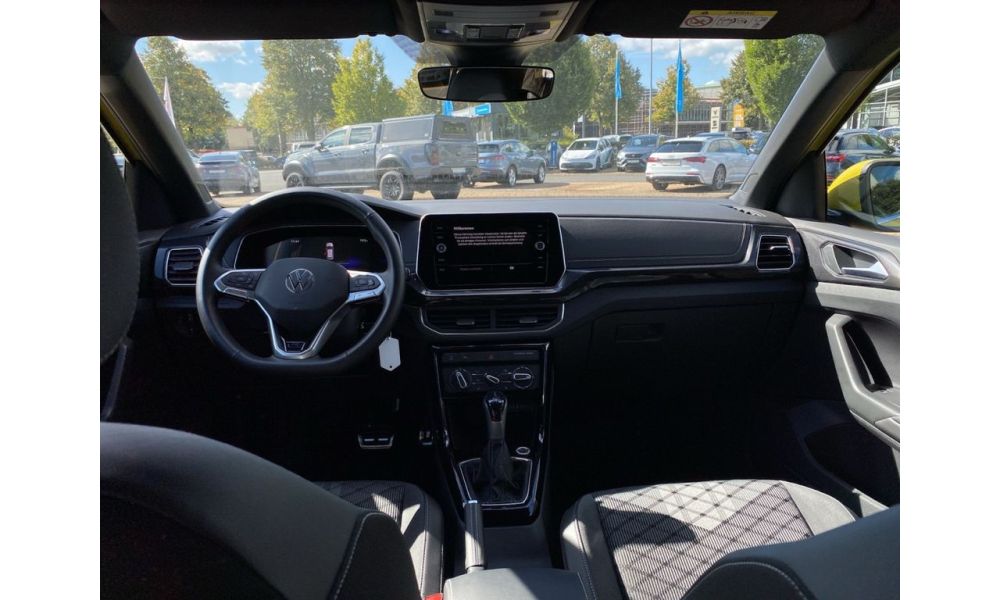 877015