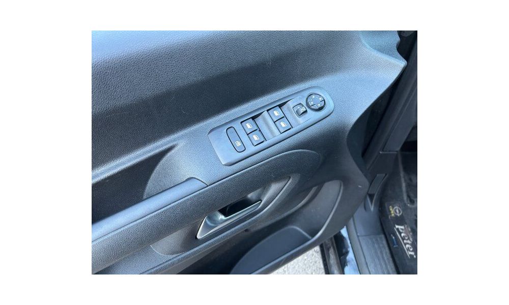 922848