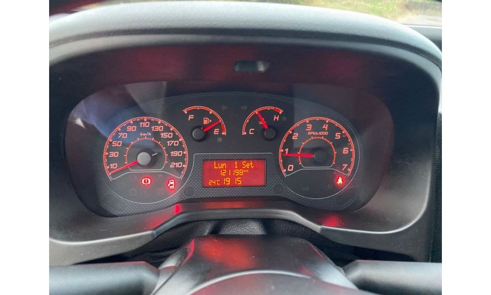 394852