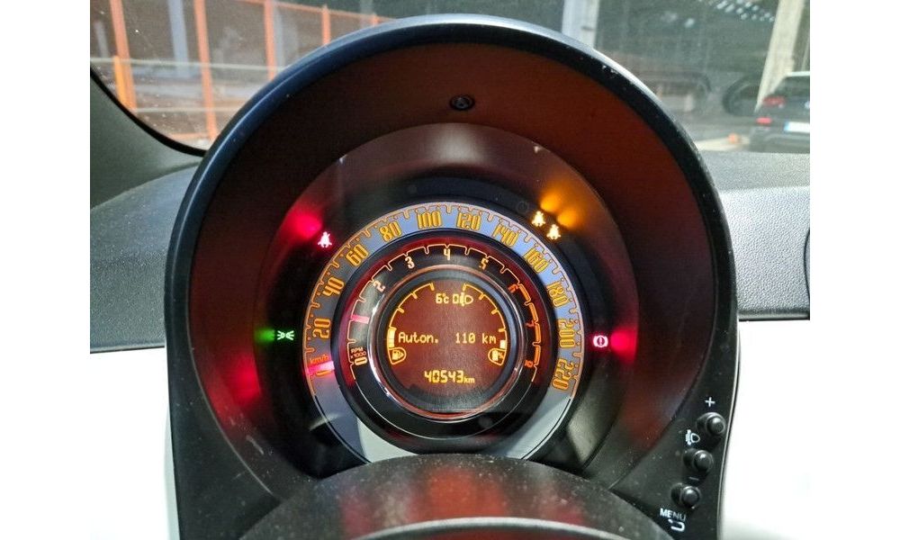 892584