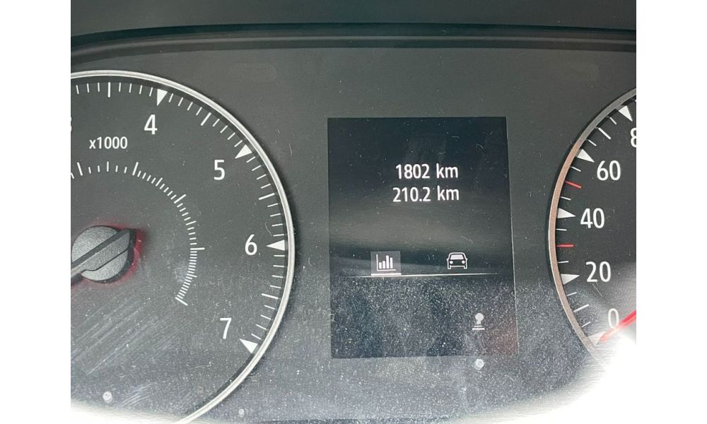 303984