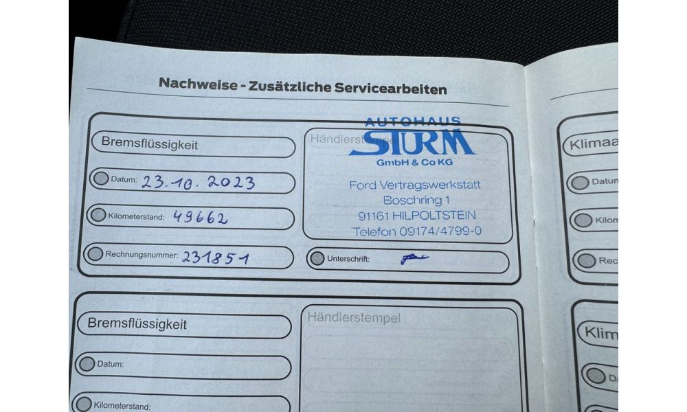 226585