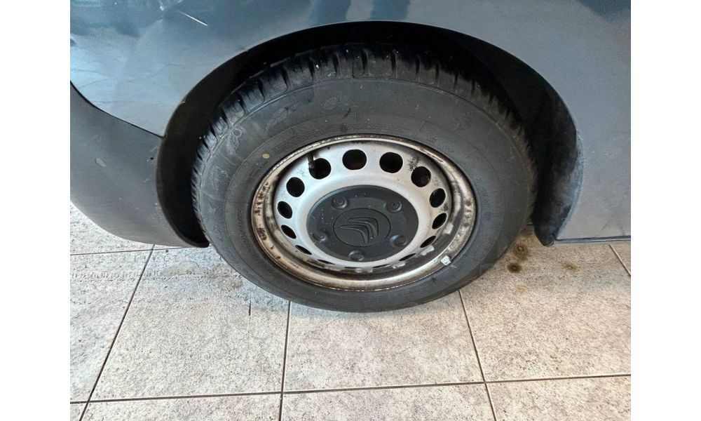 237079