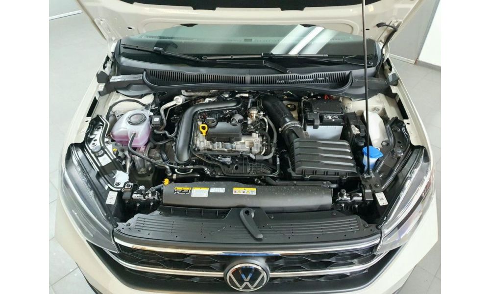 896787