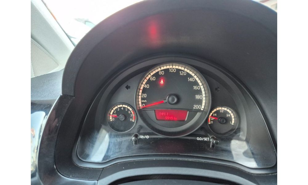 867903