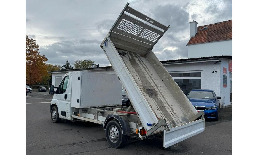 697440